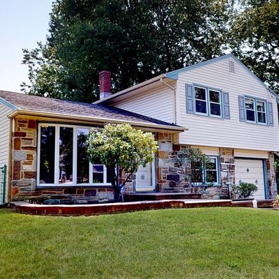 1 Surrey Rd, Voorhees, NJ 08043