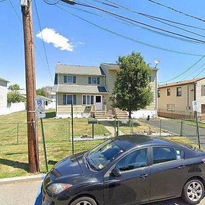 10 Blanche St, Secaucus, NJ 07094