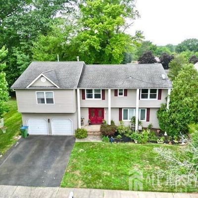 10 Sinclair Rd, Edison, NJ 08820