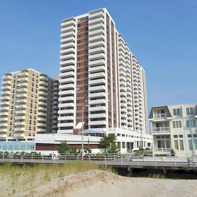 100 S Berkley Ave, Atlantic City, NJ 08401