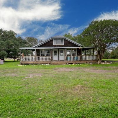 100 Ronnie Rd, La Grange, TX 78945