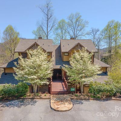 100 Saddle Notch Lane, Tuckasegee, NC 28783