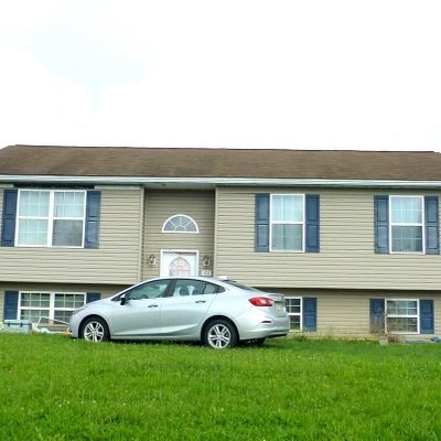 100 Walleye Dr, Shippensburg, PA 17257