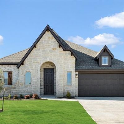 1001 Dove Haven Drive, Crowley, TX 76036