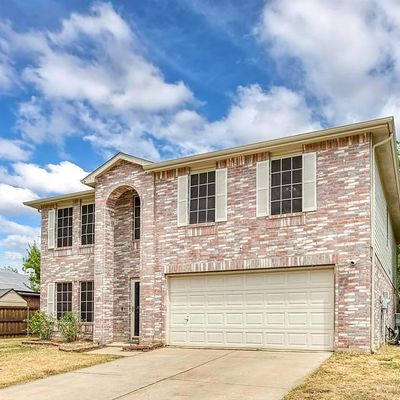 9001 Seven Oaks Ln, Denton, TX 76210