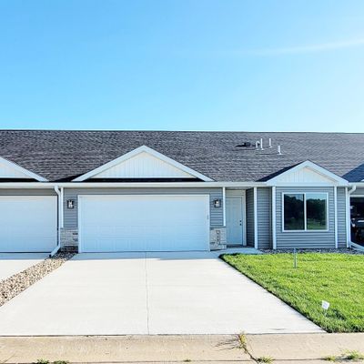 908 Katelyn Cir, Montgomery, MN 56069