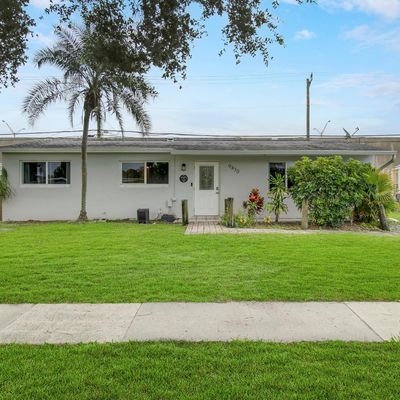 9470 Birmingham Dr, Palm Beach Gardens, FL 33410