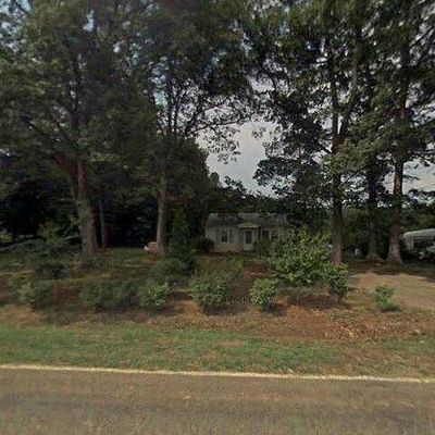 963 Kernodle Rd, Gibsonville, NC 27249