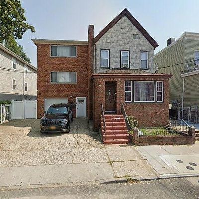 9733 104 Th St, Ozone Park, NY 11416