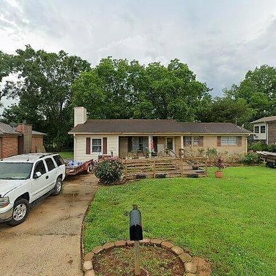 105 Merrimont Dr, Bessemer, AL 35023