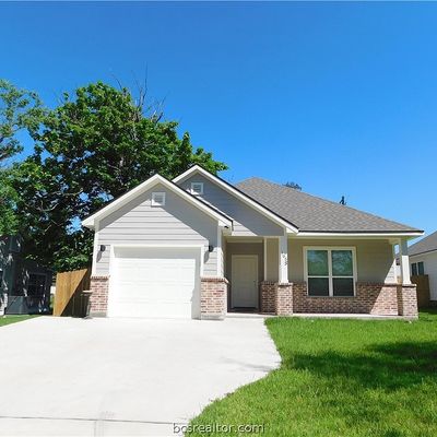 105 S Burleson Drive, Bryan, TX 77802