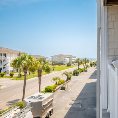 105 Se 58th Street # Apt 7202, Oak Island, NC 28465