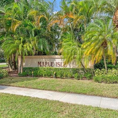 105 Waterbridge Ln, Jupiter, FL 33458