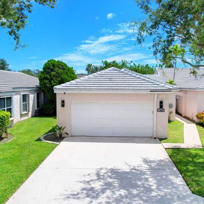 1069 Island Manor Dr, Greenacres, FL 33413