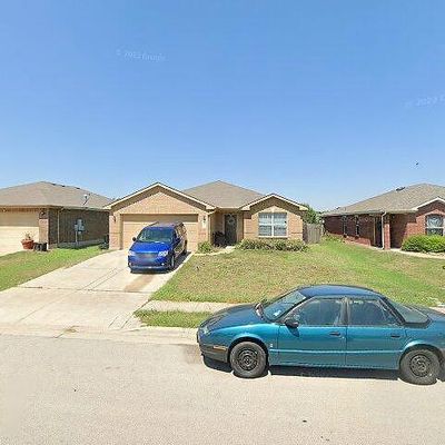 1074 W South St, Leander, TX 78641