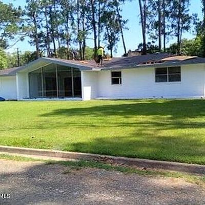 109 W Davis St, Opelousas, LA 70570