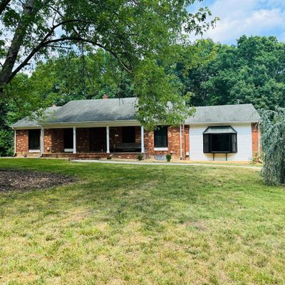 1098 Mountain View Rd, Fredericksburg, VA 22406