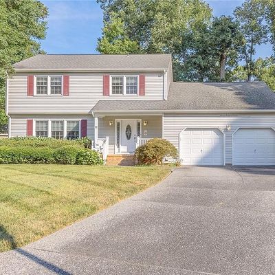 11 Bradford Cir, Newport News, VA 23602