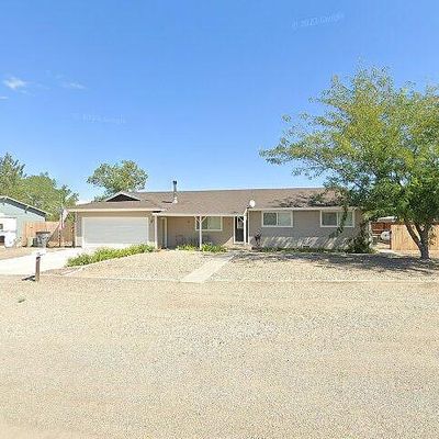 11 Penrose Dr, Yerington, NV 89447