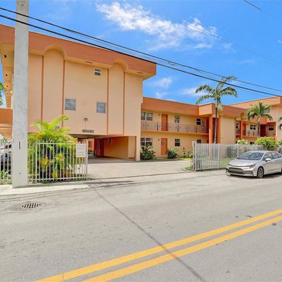 1100 W 35th St, Hialeah, FL 33012