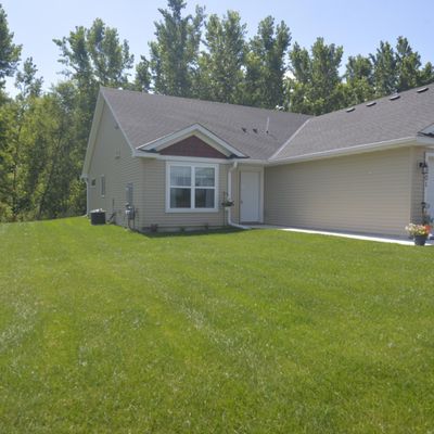 1101 Sakatah Ct, Madison Lake, MN 56063