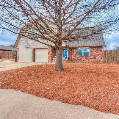 1105 Ne 4 Th St, Moore, OK 73160