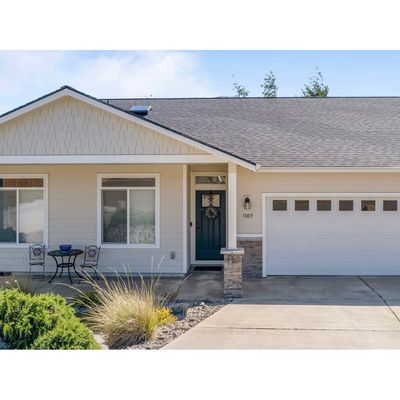 1107 Nautical Ct, Coos Bay, OR 97420