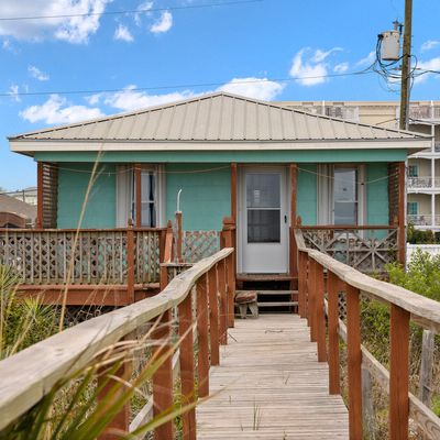 111 Carolina Beach Ave S, Carolina Beach, NC 28428