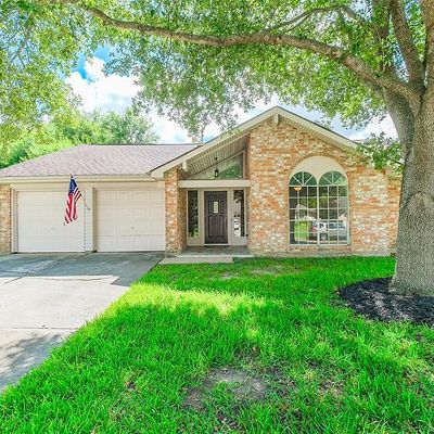 1110 Fairacres Dr, Sugar Land, TX 77498