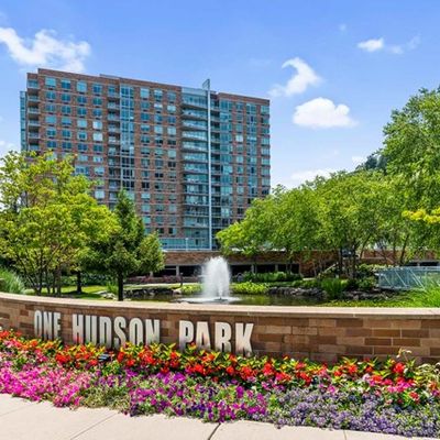 1128 Hudson Park, Edgewater, NJ 07020