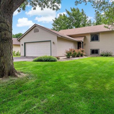 1009 Rushmore Dr, Burnsville, MN 55306