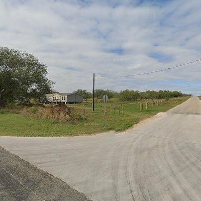 101 County Road 2638, Devine, TX 78016