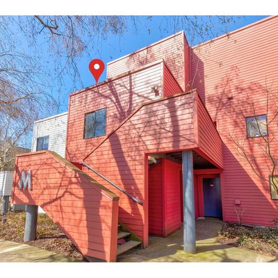 1010 Nw Naito Pkwy, Portland, OR 97209