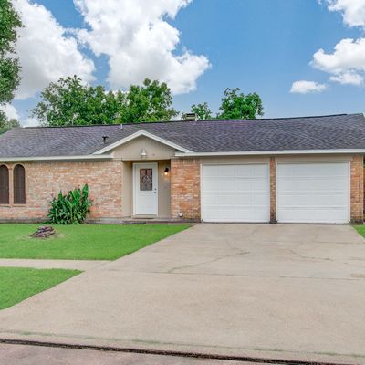 10102 Winding Trail Rd, La Porte, TX 77571