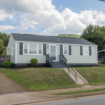 1012 S Delphine Ave, Waynesboro, VA 22980