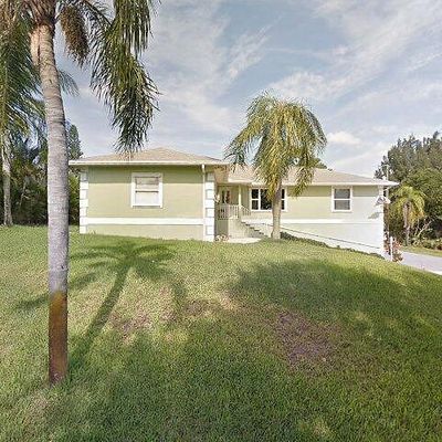 1018 Ne Green Lawn Dr, Jensen Beach, FL 34957