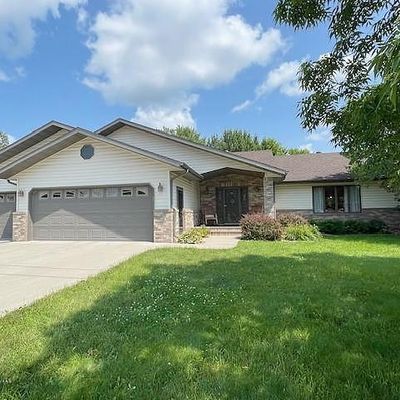 1020 Main St, Breckenridge, MN 56520