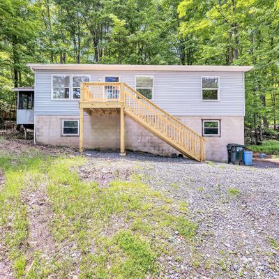 1023 Tomahawk Road, Lake Ariel, PA 18436