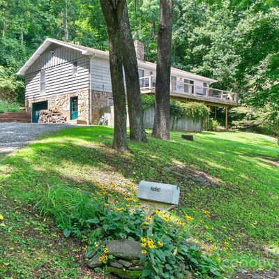 1025 Apple Ln, Spruce Pine, NC 28777