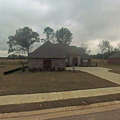 104 Meadow Park Dr, Canton, MS 39046