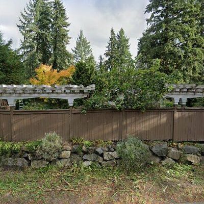 104 Poppy Rd, Bothell, WA 98012