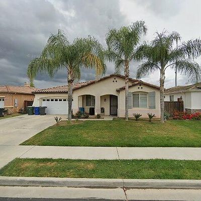 1040 Pinewood Ave, Sanger, CA 93657