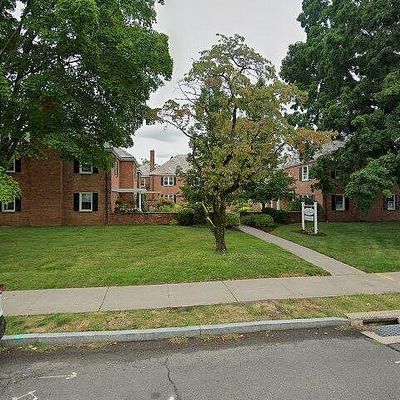 1042 Farmington Ave, West Hartford, CT 06107