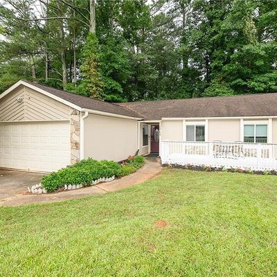 1042 Mainstreet Lake Dr, Stone Mountain, GA 30088