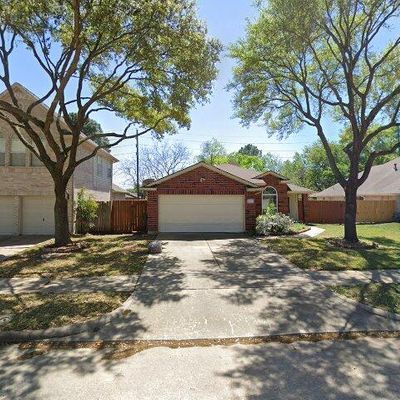 10427 N Laureldale Dr, Houston, TX 77041