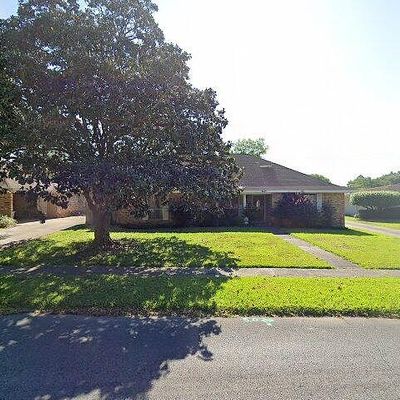 1045 Chevelle Dr, Baton Rouge, LA 70806