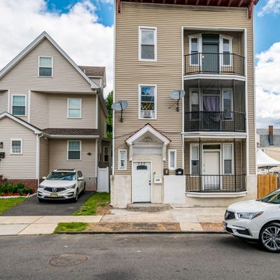 120 4 Th Ave, East Orange, NJ 07017