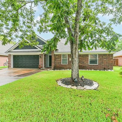 120 Briarwood Ct, League City, TX 77573