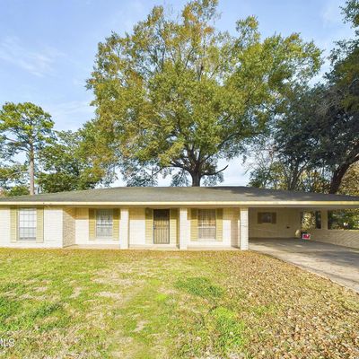 1209 Attakapas Drive, Opelousas, LA 70570