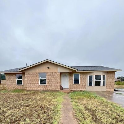 121 N 11 Th St, Jacksboro, TX 76458